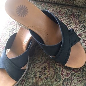 UGG Gwyn Espadrille Wedge Sandal